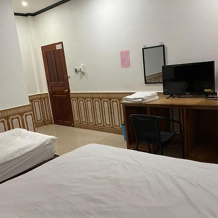 Kingmala Guesthouse Луанг Намта Екстериор снимка
