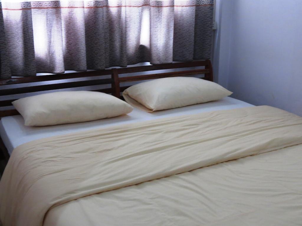 Kingmala Guesthouse Луанг Намта Стая снимка