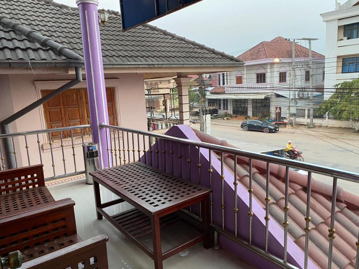 Kingmala Guesthouse Луанг Намта Екстериор снимка