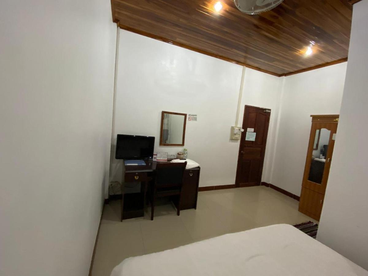 Kingmala Guesthouse Луанг Намта Екстериор снимка
