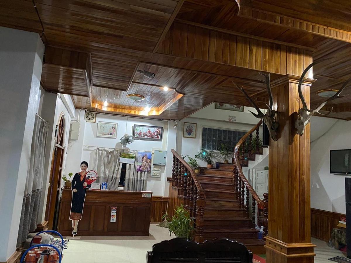 Kingmala Guesthouse Луанг Намта Екстериор снимка