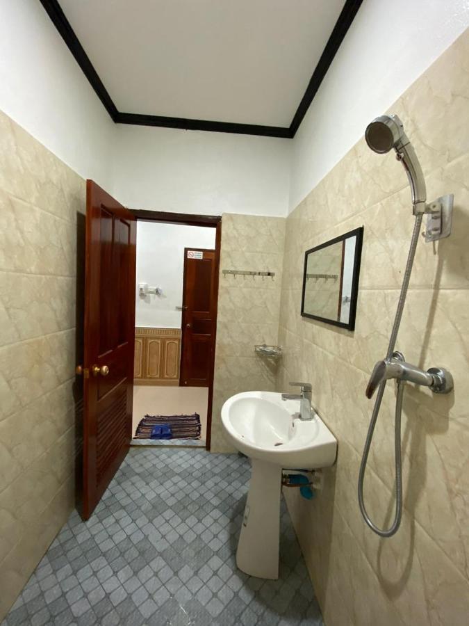 Kingmala Guesthouse Луанг Намта Екстериор снимка